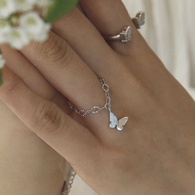 M.atur Like Butterfly Ring 03
