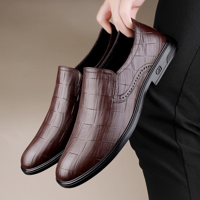 Fashion Solid Color Leather Men Casual Shoes New Designer Dress Shoes Fashion British Business Loafers Genuine Leather Man Oxford Shoes