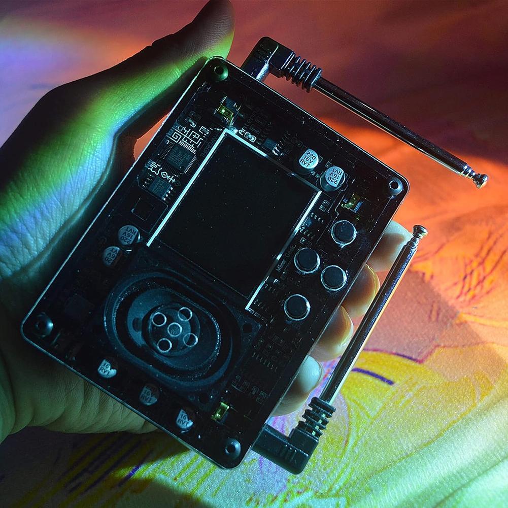 Nastavení funkcí Mini Theremin Mnoho hlasů Zásuvné antény