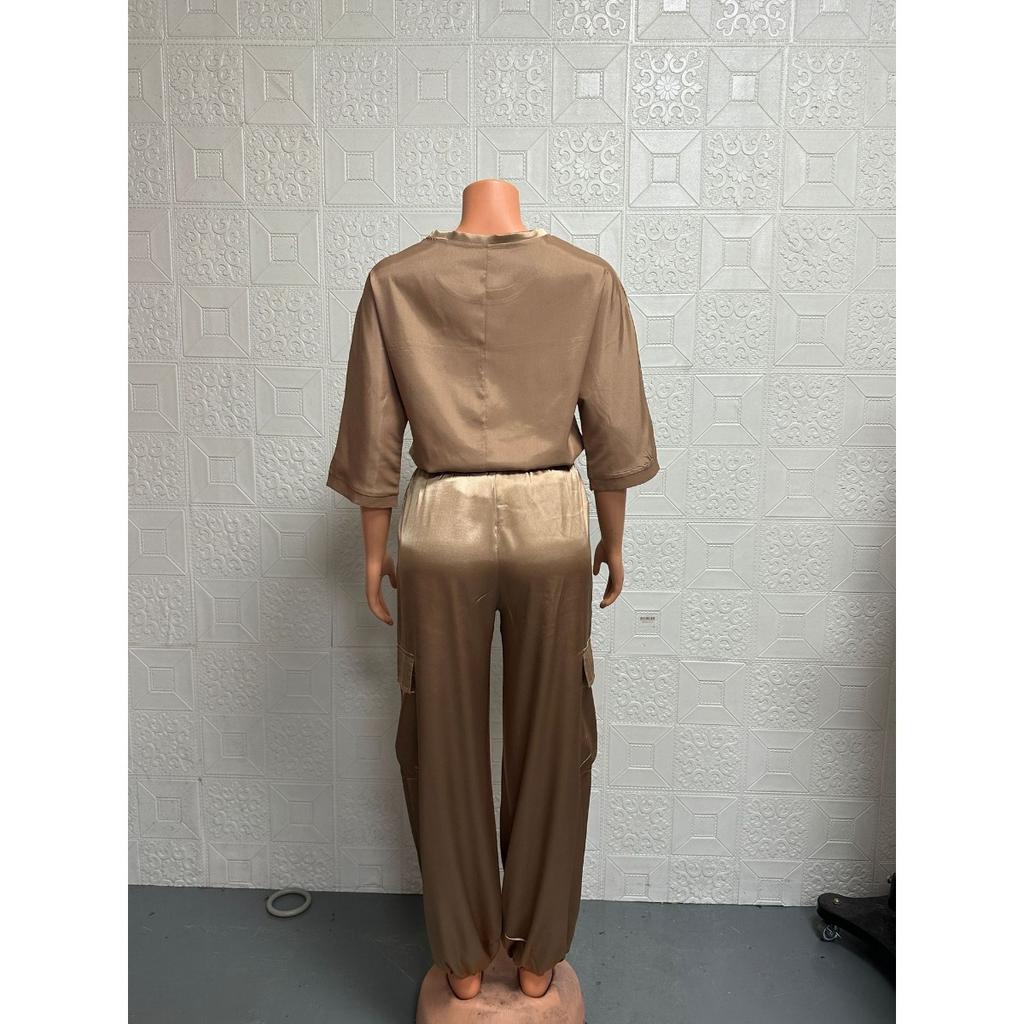 Fashionable Women's Smooth Satin Half Sleeved Upper Suit Two-piece Set