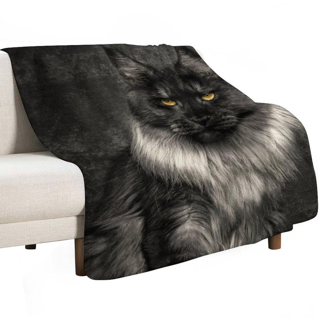 Silver Maine Coon Cat Portrait Throw Blanket Soft Comfort Blanket for Reading Watching TV