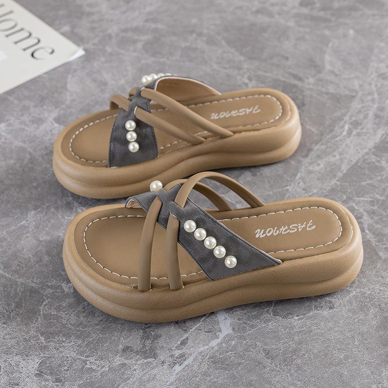 High-value Thick-soled Pearl Slippers for Women To Wear 2025 Summer New Fairy Style with Skirt Comfortable One-word Drag Girl