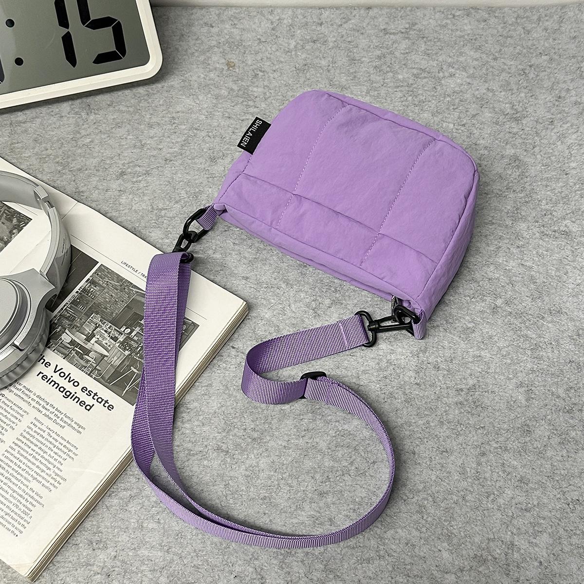 

Waterproof and Wear-Resistant Versatile Casual Commuting Small Crossbody Bag for Men and Women, Outdoor Travel Anti-Theft Lightweight Shoulder Bag, фіолетовий