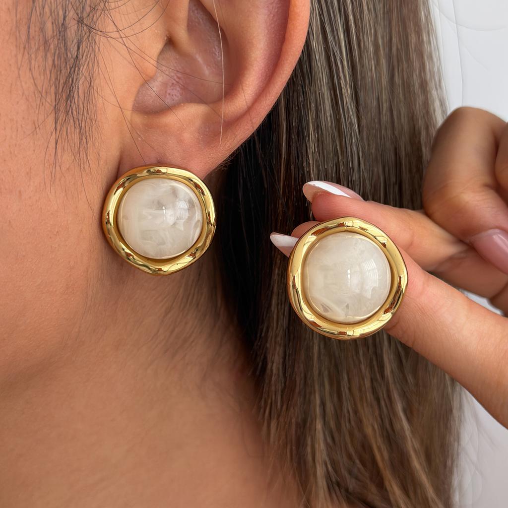 Salircon Vintage light Brown White Pink Resin Stud Earrings Women 18K Gold Plated Stainless Steel Piercing Ear Accessory Jewelry