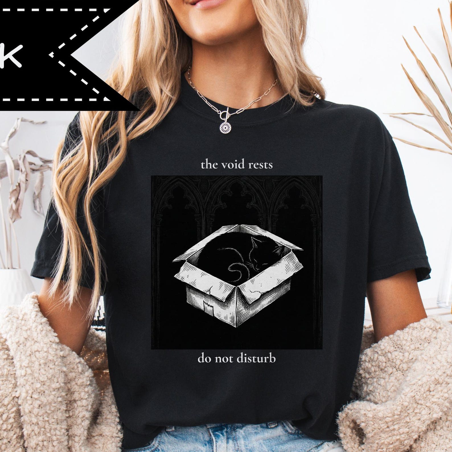 Black Cat in Box Graphic Tee, Grunge Streetwear Shirt, Quirky Cat Art T-Shirt S