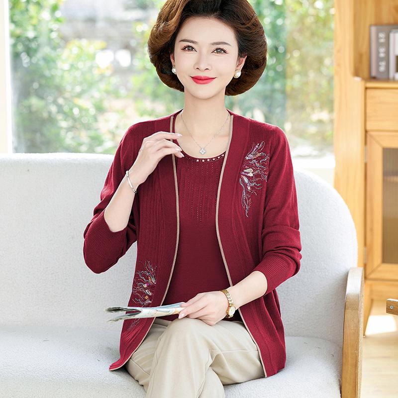 Spring New Arrivals: Women's Knit Two-Piece Set - Short-Sleeved Top and Stylish Cardigan for Middle-Aged and Elderly
