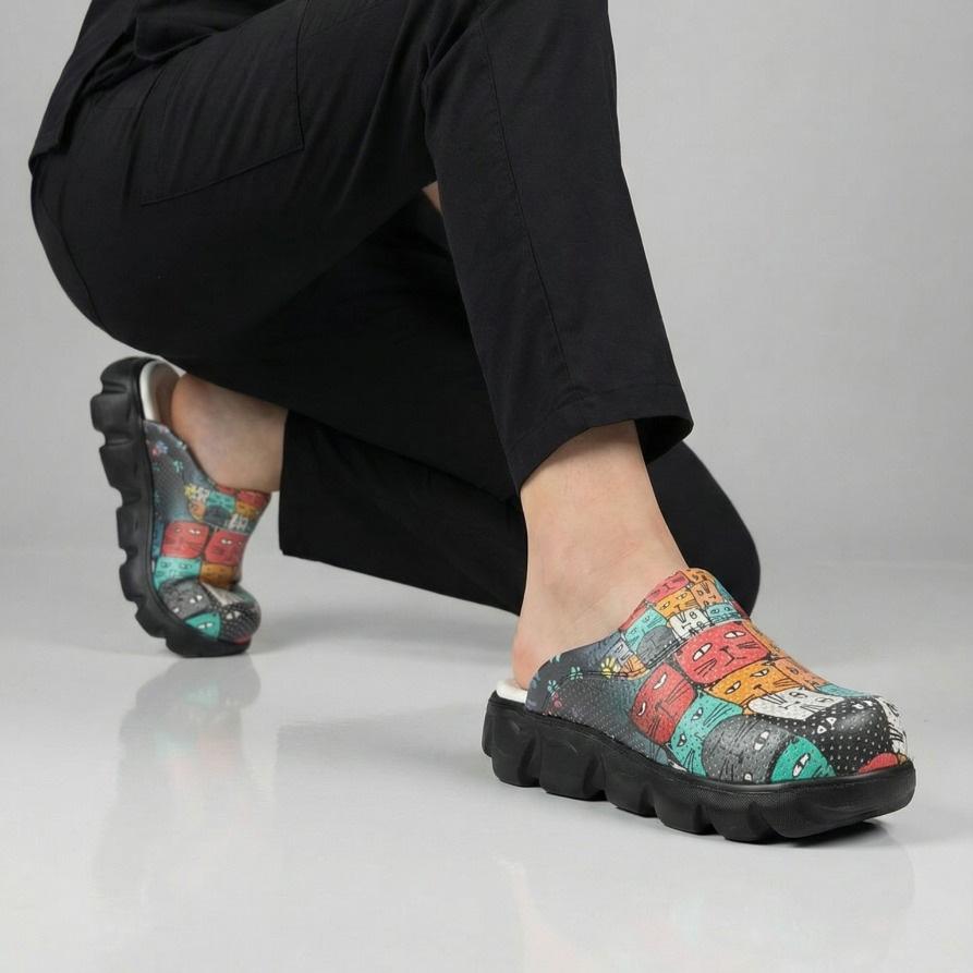 Women Light Sole Medical Clogs Sabo Hospital Shoes Non-Slip Slipper Nurse Doctor Midwife Surgical Sandals