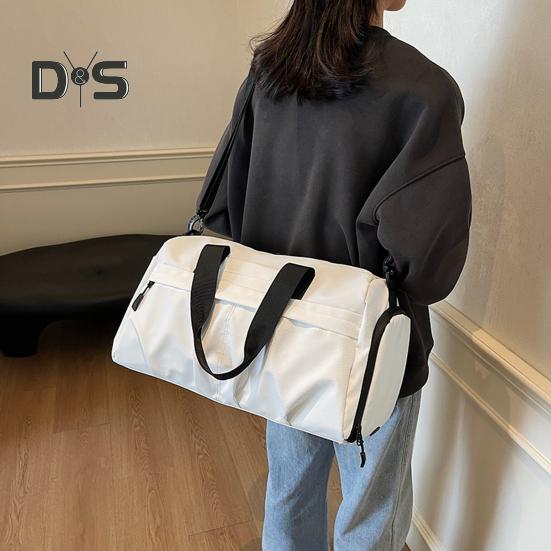 Small Duffel Bag for Sports Gym Bag with Shoe And Wet Clothes Compartment Waterproof Carry-on Travel Bag for Women And Men Weekend Getaway