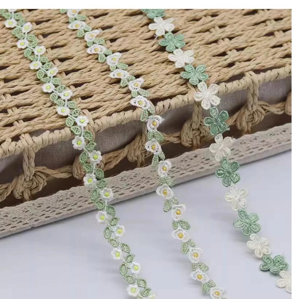 2CM Width Flower Lace Fabric Floral Embroidery Ribbon DIY Sewing Garment Applique Decor Accessories 2cm Lace Trim Crafts