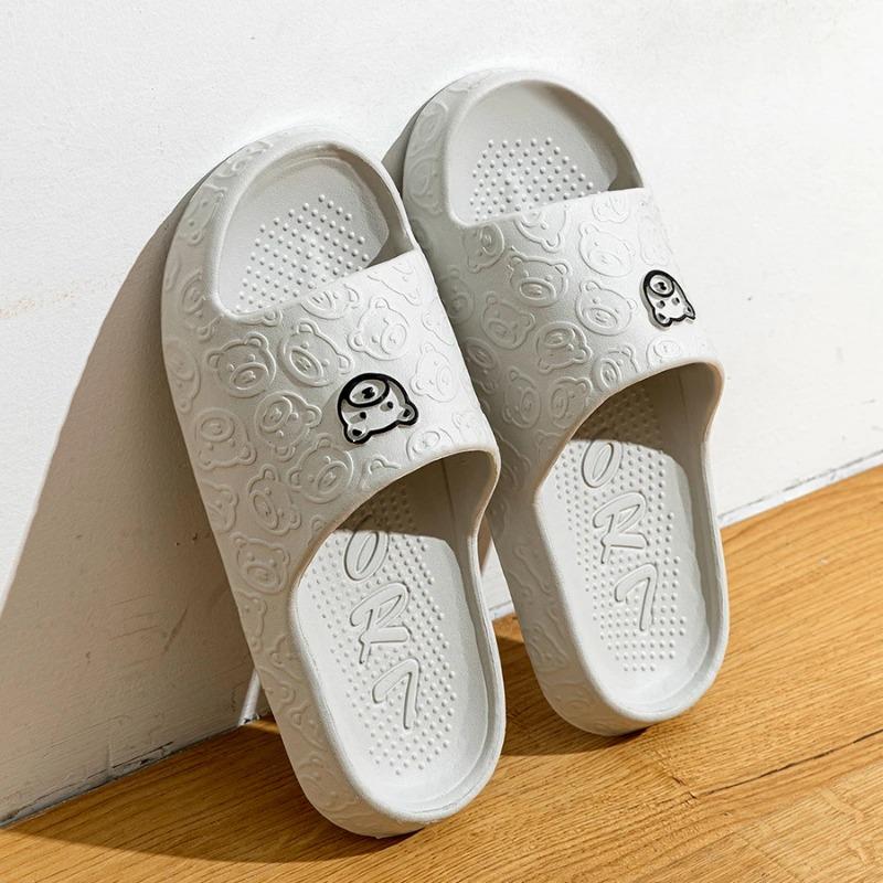 Herren Hausschuhe Sommer Cartoon Bär Indoor Weich Dicke Sohle Anti Rutsch Damen Exquisite Pantoletten Badezimmer Strand Outdoor Schuhe Paar