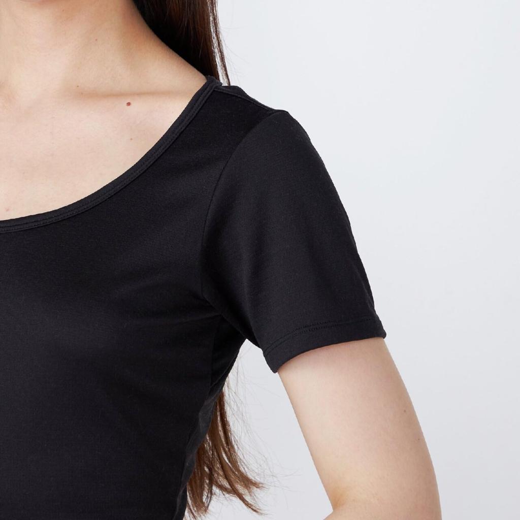 Mizuno Breath Thermo Premium Hot Round Neck Short Sleeve for Daily Lightweight Women's Inner, Heat-Generating Material, Shirt, Black, C2JAC813, Use,