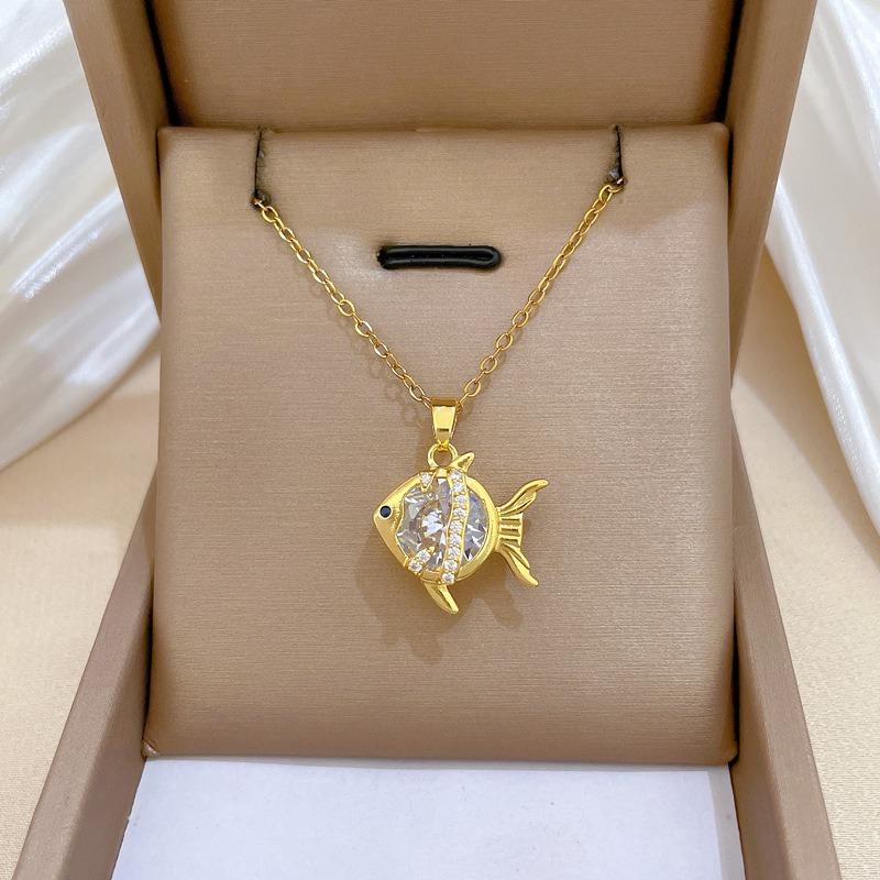 One Piece Cute Golden Shiny Zircon Goldfish Pendant Necklace for Women Stainless Steel Chain Fish Necklace Jewelry Accessories Gift
