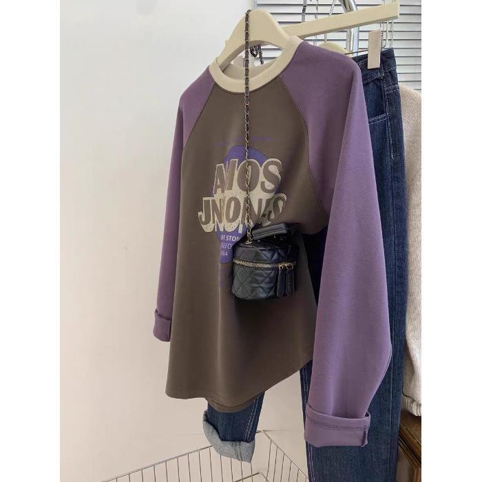 

European-Style Plus Size 240 Jin Brushed Raglan Contrast Long Sleeve Women s Thermal Fleece Top for Early Spring/Autumn L (up to 145 jin) фиолетовый
