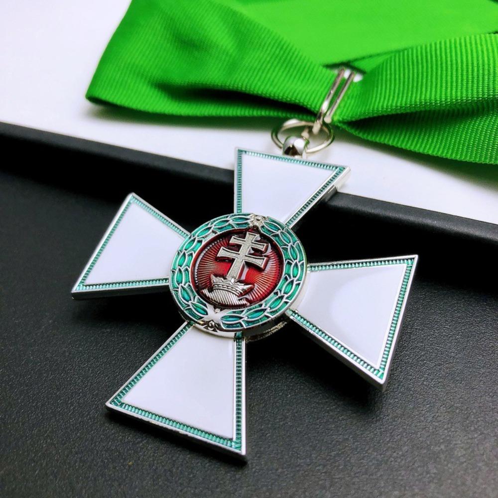 Second Class Merit of the Kingdom of Hungary, Cross Medal, Metal Emblem, Foreign Commemorative Medal, Badge, Christmas Gift, Stocking Stuffers