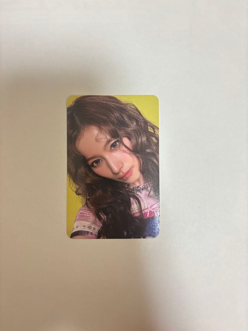 

[USED] Limited availability TWICE THIS IS FOR confetti Sana trading card