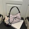 Niche Design Bag Women's 2025 New Fashion Versatile Shoulder Armpit Bag Casual Work Commuter Messenger Bag