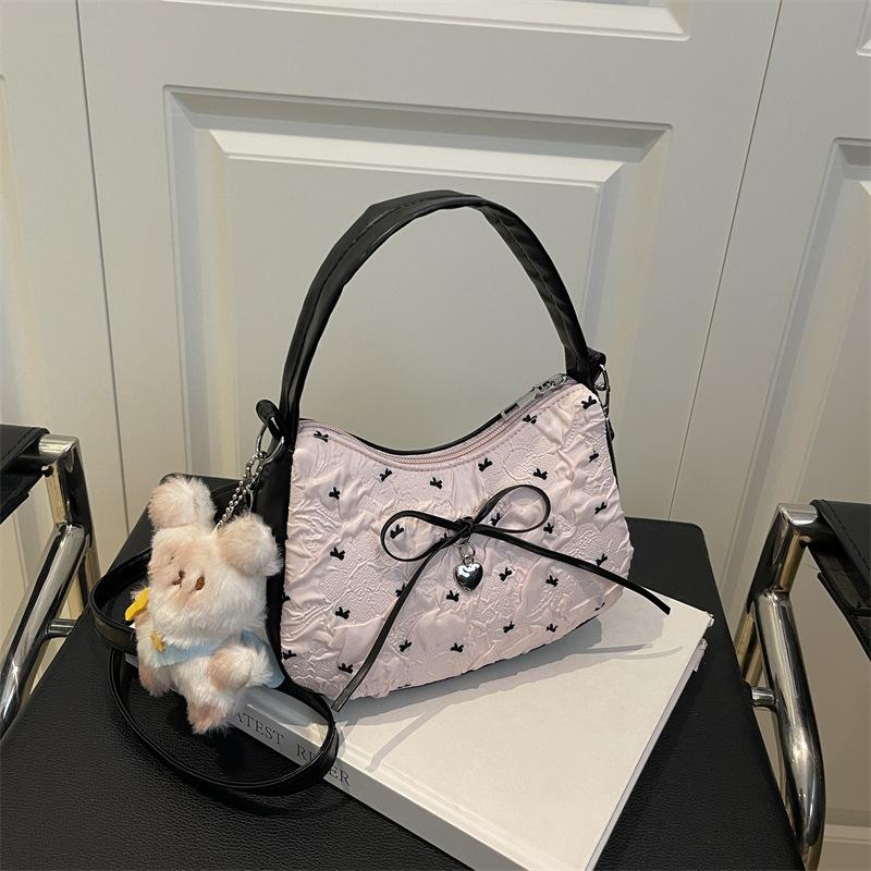 Niche Design Bag Women's 2025 New Fashion Versatile Shoulder Armpit Bag Casual Work Commuter Messenger Bag