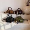 Dámská retro lakovaná crossbody bowlingová taška s dvojitou kapsou