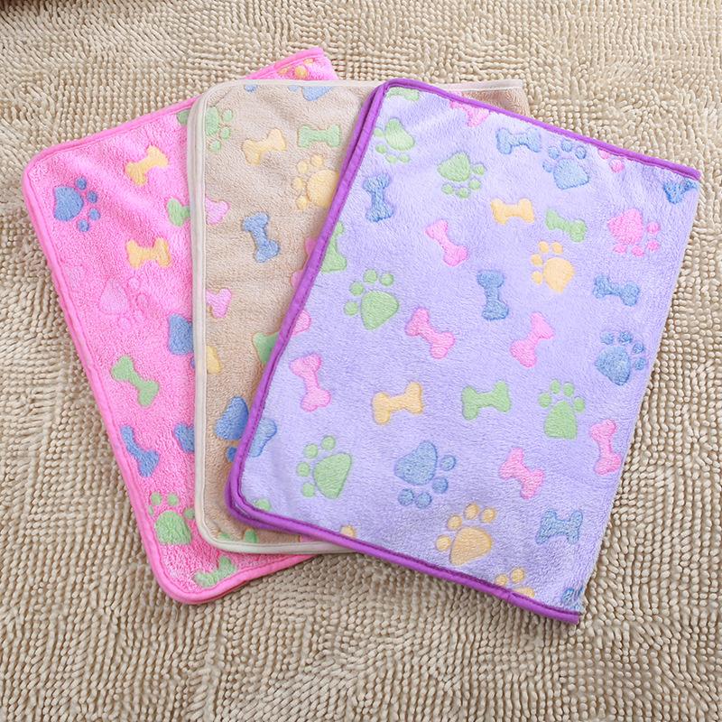 Pet Blankets, Kennel Pads, Dog Blankets, Autumn and Winter Warm Blankets, Coral Fleece