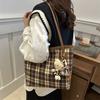Niche Large-capacity Design Bags New Autumn and Winter Fashion Shoulder Bags Versatile Plaid Casual Tote Bags Are Available