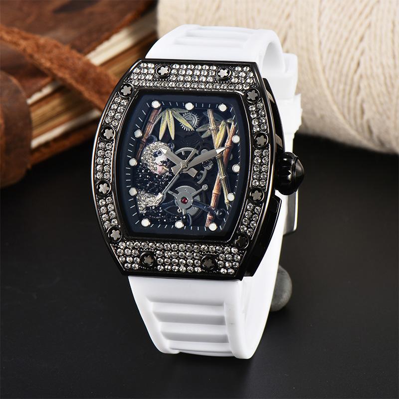 25 New Diamond Quartz Watch Panda Bamboo Hollow Dial Fashion Sports Quartz Watch