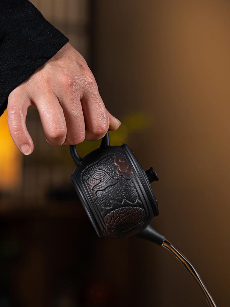 Teiera in Argilla Jianshui Viola, Teiera Intagliata Dipinta a Mano con Rilievo Antico, Teiera Domestica, Bollitore per Servizio da Tè Kungfu