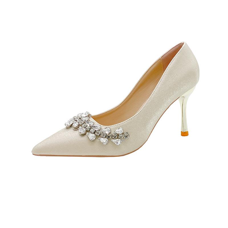 Französische Strass Aprikosen Satin High Heels Damen Xiuhe Hochzeitskleid Brautschuhe Zwei Tragemöglichkeiten Leichter Mund Dünne Absätze Keine müden Füße Einzelne Schuhe