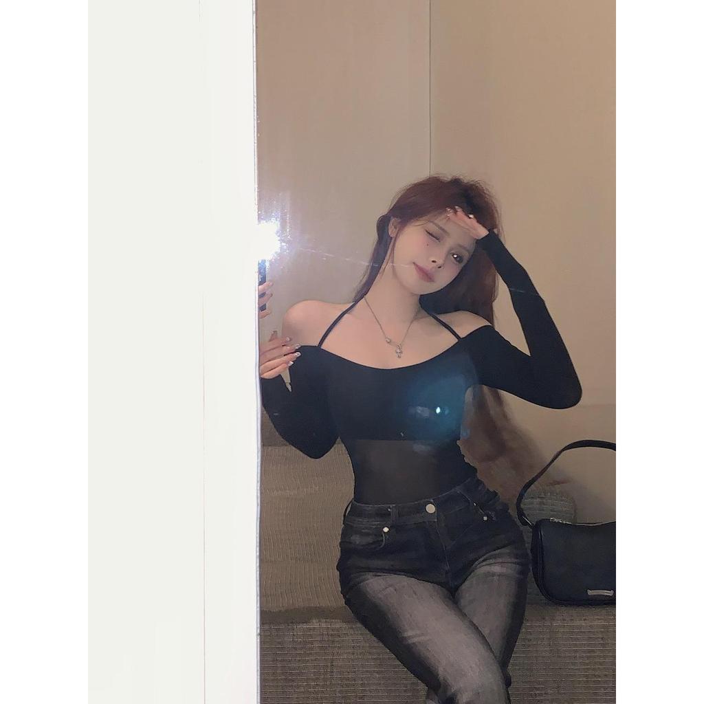 2025 New Black One-Shoulder Halter Top: Long Sleeve, Autumn Women's Sweet & Spicy High-End Collarbone T-shirt