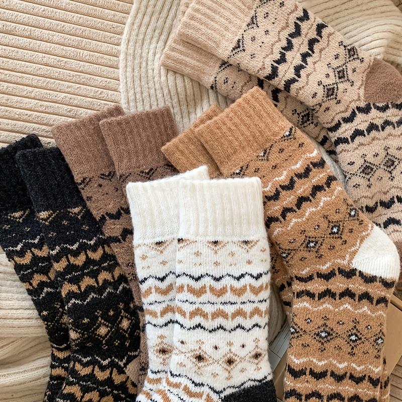 Socks Men Mid-Calf Socks Autumn Winter Thickened Fleece Warm Terry Socks Men'S British Style Casual Long Socks Trendy Versatile
