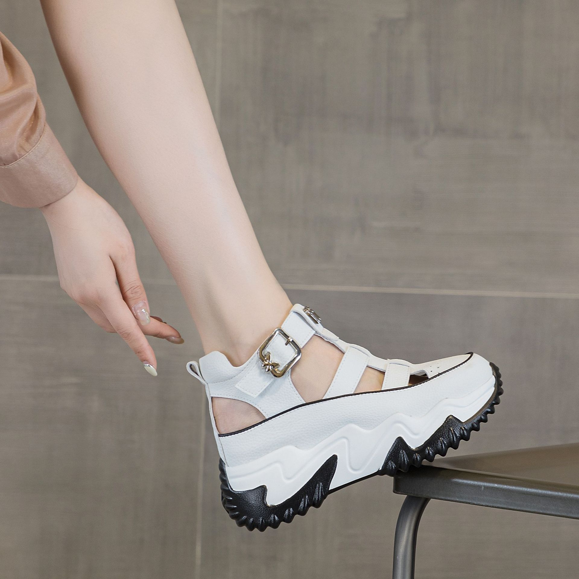 

Босоножки на платформе Босоножки с высокой посадкой для женщин Летние универсальные ажурные женские туфли Роскошные босоножки Женские дизайнеры 33 чёрный