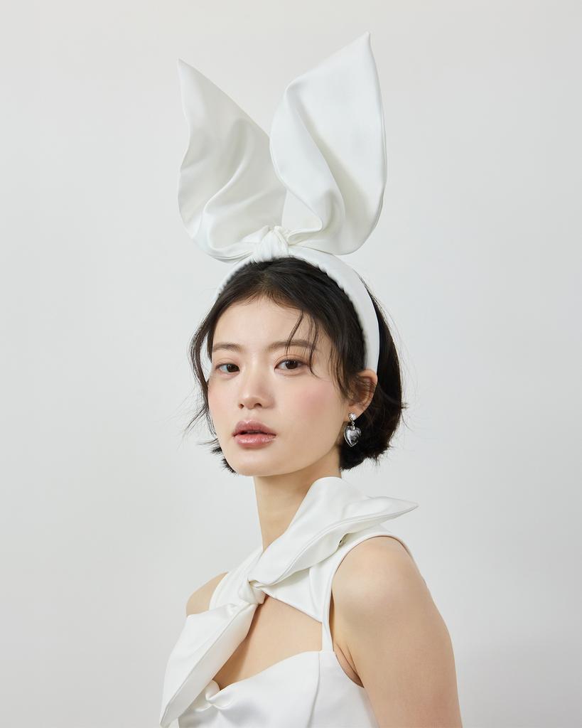 Lovuee Satin Rabbit Hairband White
