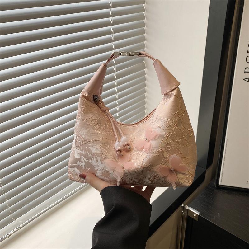 Super fire niche new Chinese bag women 2025 new summer national style embroidery small bag versatile messenger dumpling bag