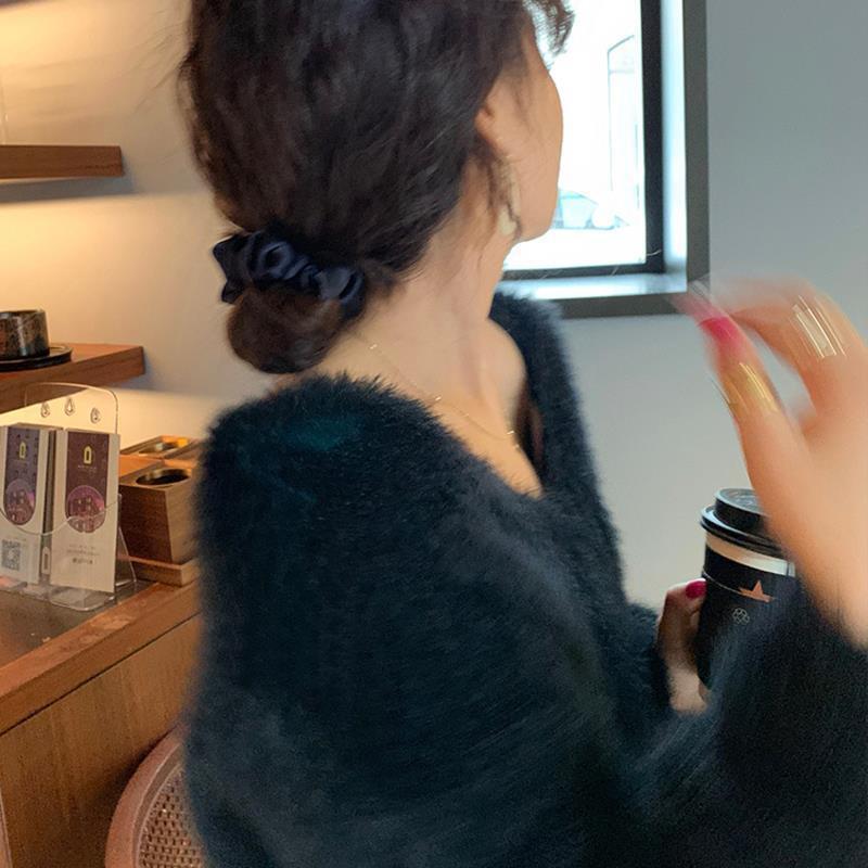 Women's Fluffy Mink Velvet V-neck Sweater: Japanese & Korean Style, Fashionable, Versatile, Loose Fit for Autumn/Winter