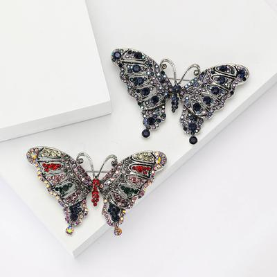 Retro Alloy Rhinestone Hollow Butterfly Brooch High-End Temperament Women'S Clothing Corsage Jewelry Pin