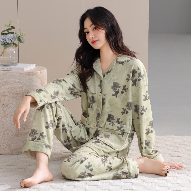 Pajamas Women Spring And Autumn Island Fleece Middle-Aged Mother Coral Fleece Thickened Autumn And Winter Loungewear Set