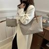 Large Capacity Women's Shoulder Bag Casual And Minimalist Classic Tote Spacious Women'S Commuting Tote Trendy Shoulder Bag