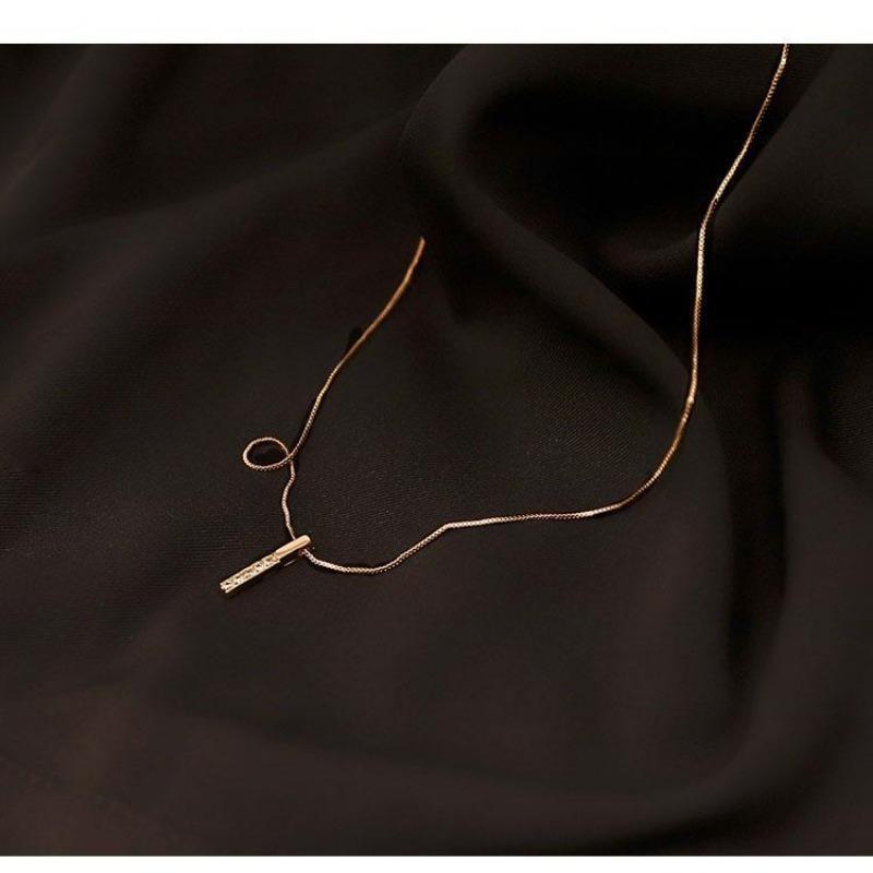 Sterling Silver Womens Clavicle Necklace Minimalist Niche Design Geometric Rose Gold Pendant Necklace золотой