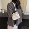 Versatile messenger bag, new fashion single shoulder Korean bucket bag, high-end commuting foreign underarm bag