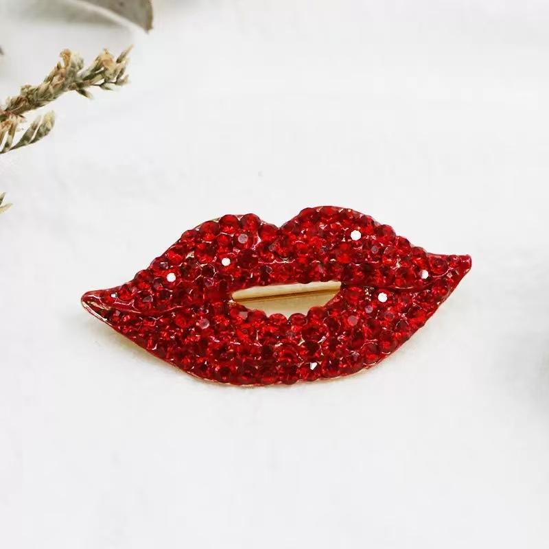 Sexy Red Lips Big Rhinestone Crystal for Women Brooches Pin Badges Alloy Backpack Icons Girls Jewelry