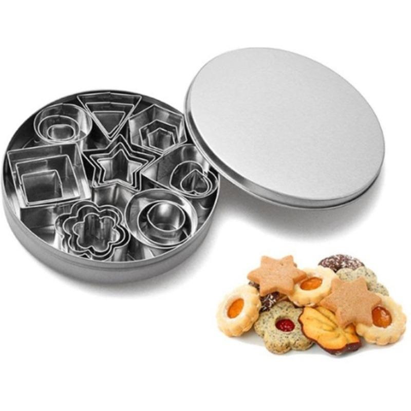 24 Stück/Set Edelstahl Mini Ausstecher Keksform Weihnachtliche Gebäckschneider Backwerkzeuge