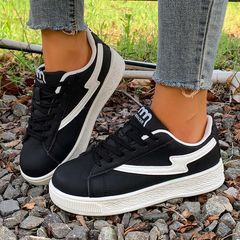 Couple Platform Breadboard Shoes Women's Autumn 2025 New Large Size Men's Low Top Skateboard Casual Sports Shoes