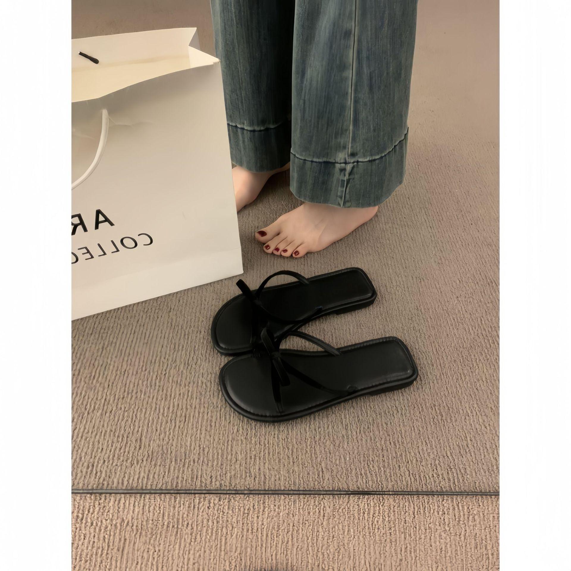 

French flat-bottomed red bow beautiful slippers for women s summer wear 2024 new cross-strapped open-toed cool slippers 40 чорний