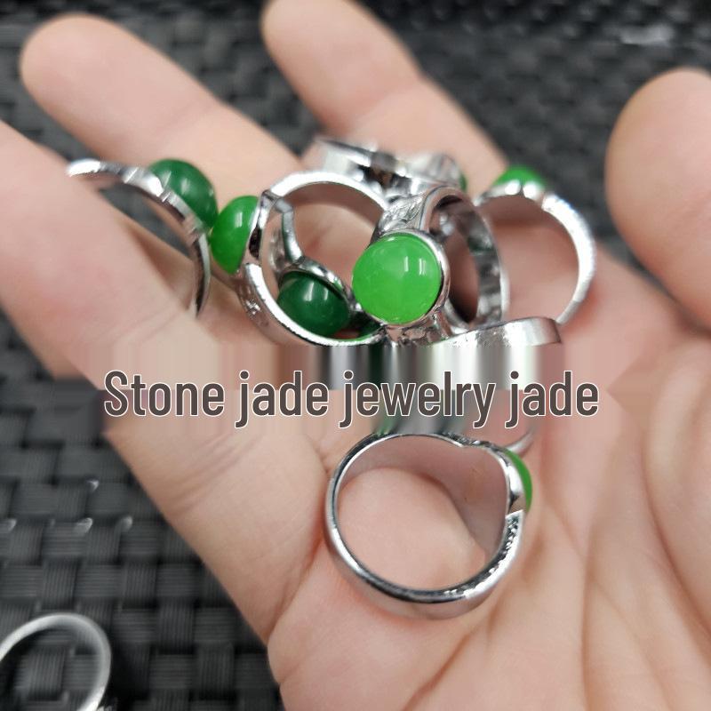 Emerald Green Egg-Shaped Jade Quartzite Ring - Oval Jade Finger Jewelry