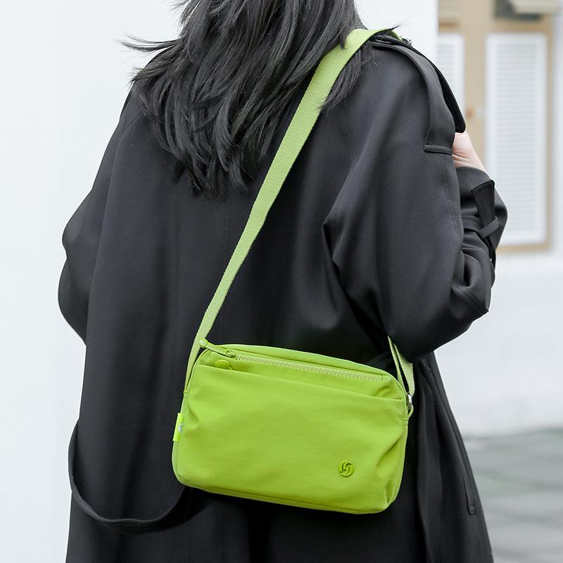 Large capacity simple and versatile shoulder bag commuter fashion high sense bag messenger bag women