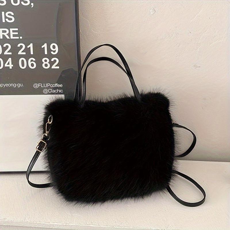 Elegant Women Fashion Crossbody Handbag, Chic Shoulder Bag with a Detachable Strap, Featuring a Buckle Design, Minimalist Style