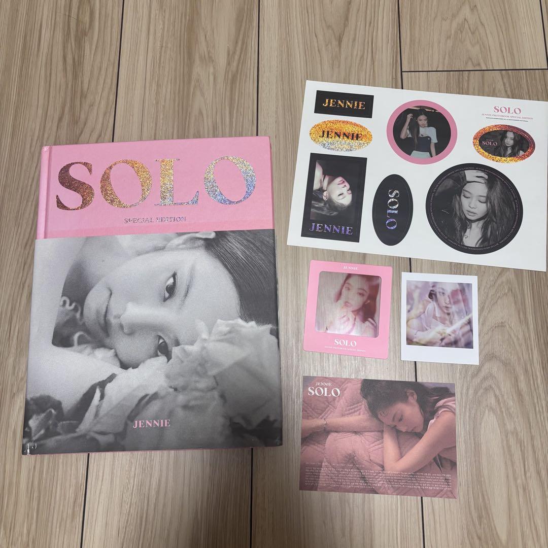 

[USED] JENNIE SOLO Special Edition Photobook