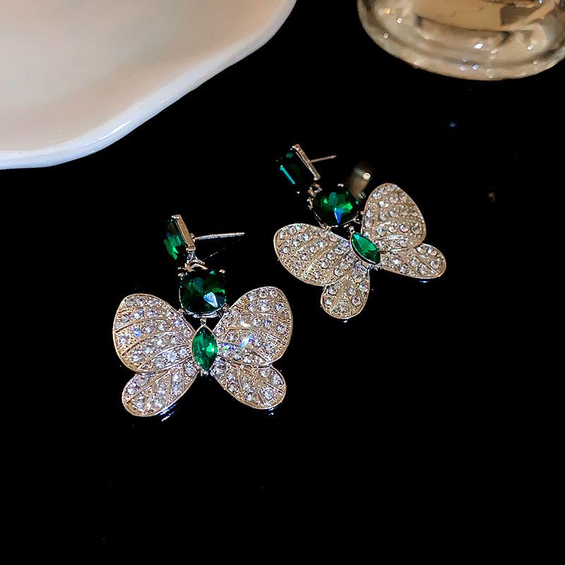 Diamond-encrusted butterfly square necklace fashionable light luxury high-end collarbone chain niche versatile design jewelry women