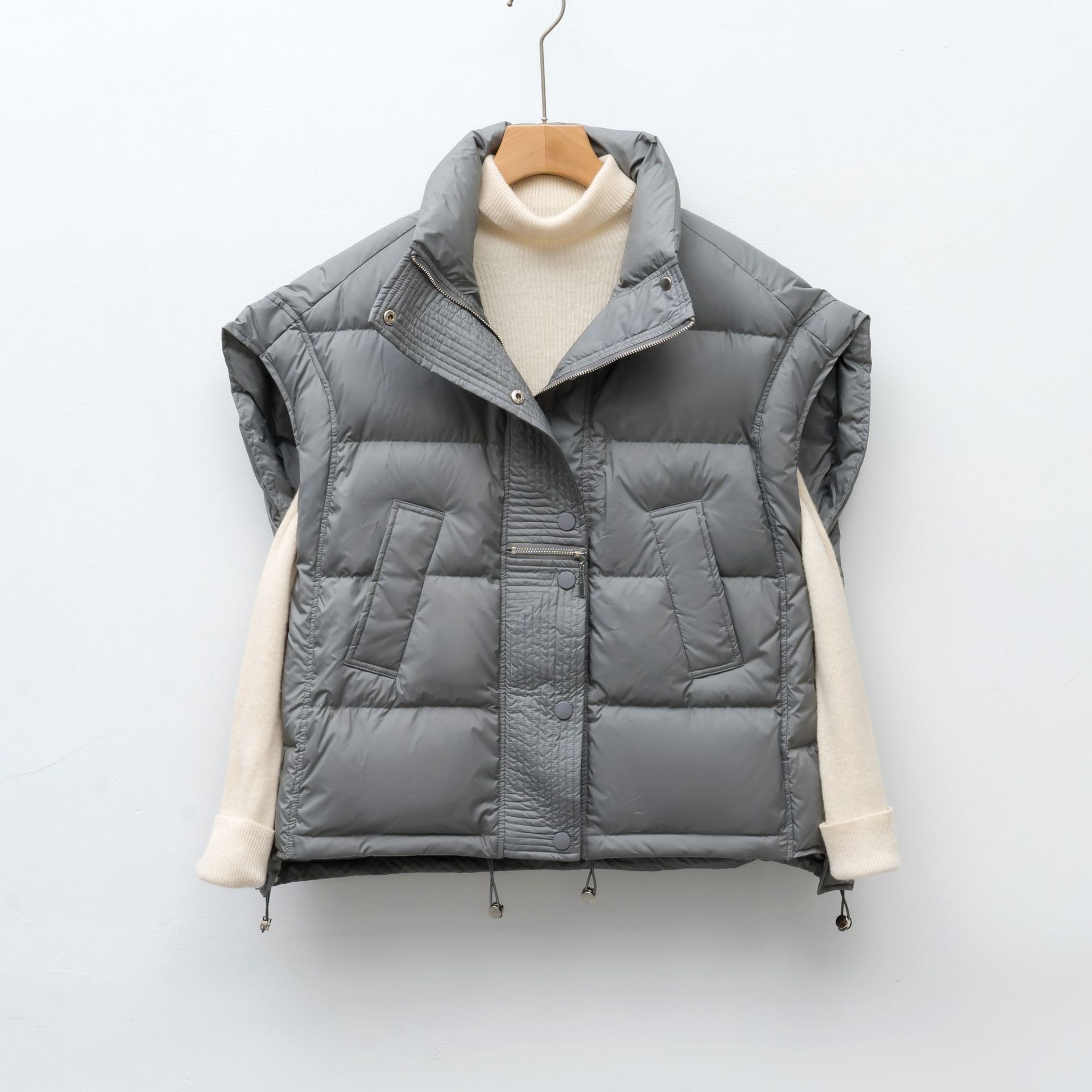 

Stand up collar down vest down vest sleeveless down jacket women s thick warm versatile jacket trend L сірий колір