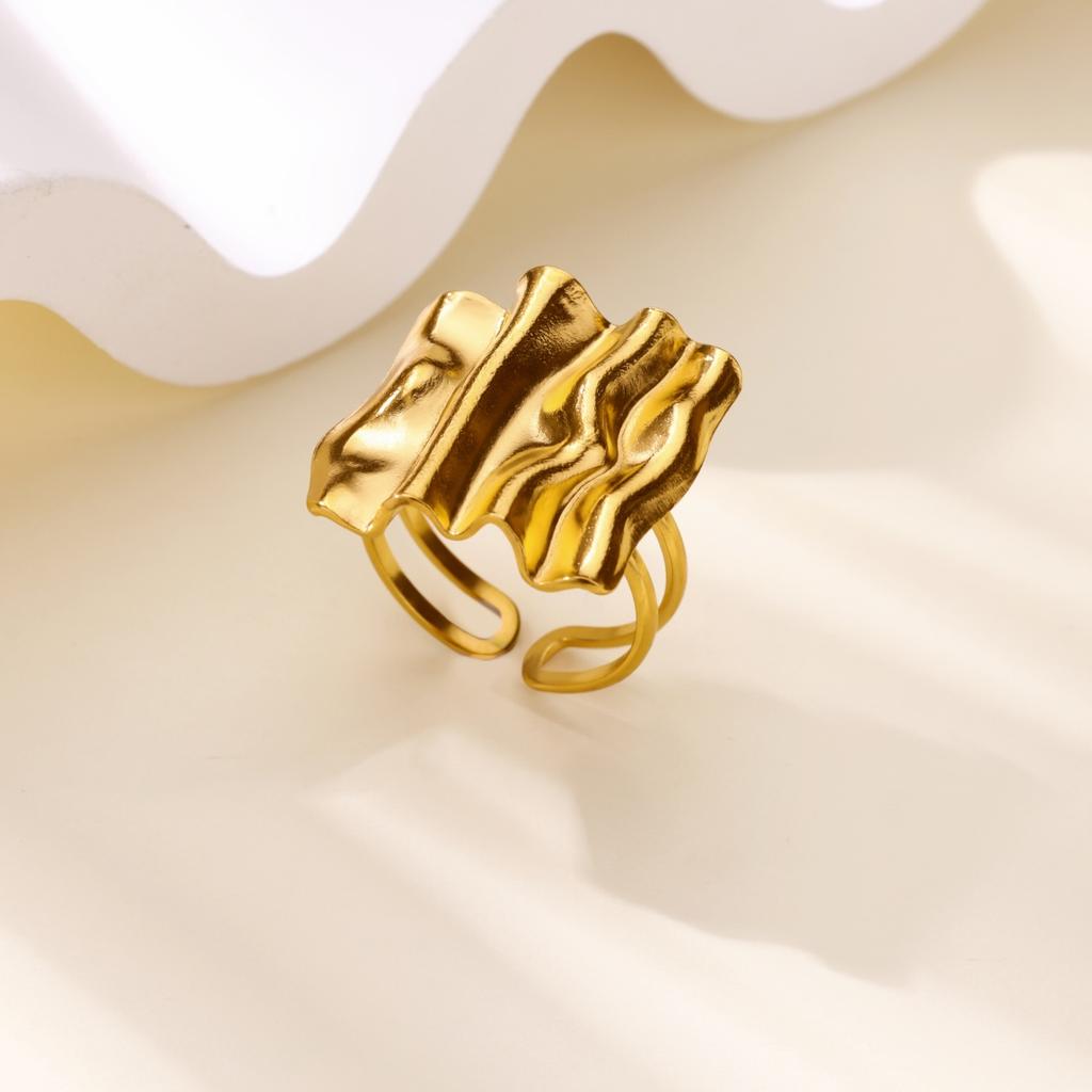 Gold Color Stainless Steel Delicate Flower Rings for Women Fashionable Elegant Versatile Wide Finger Ring Daily Wear Jewelry