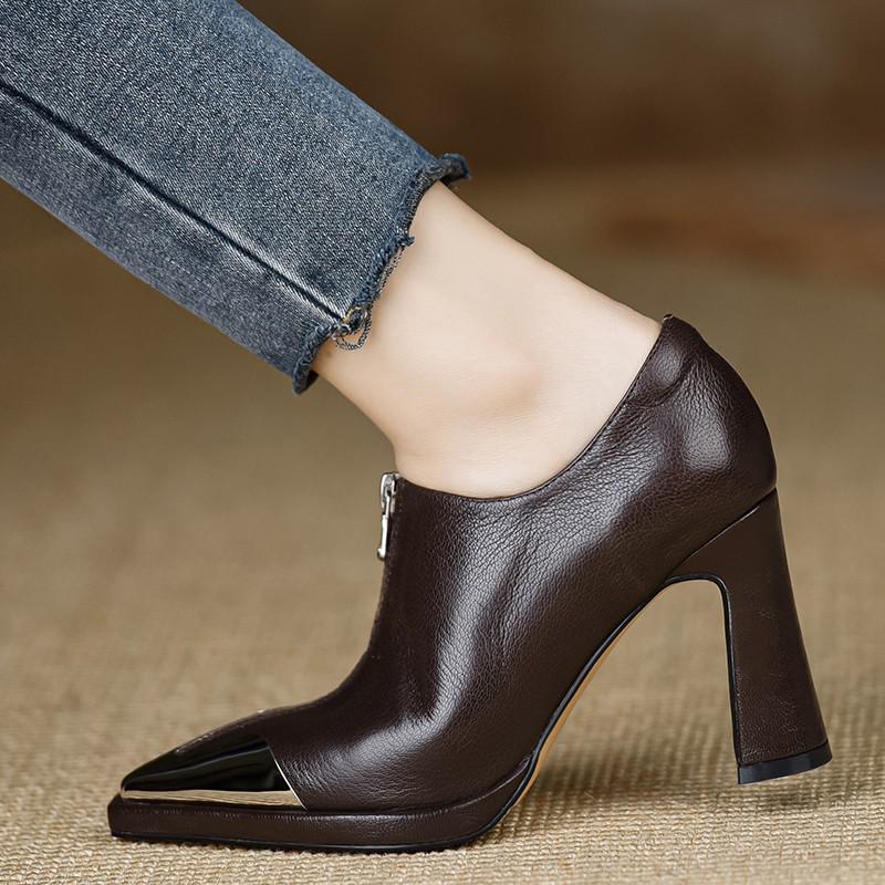 2024 Autumn Women's Black Leather Pointed Toe High Heels with British Style Metal Toe Anti-Collision Design